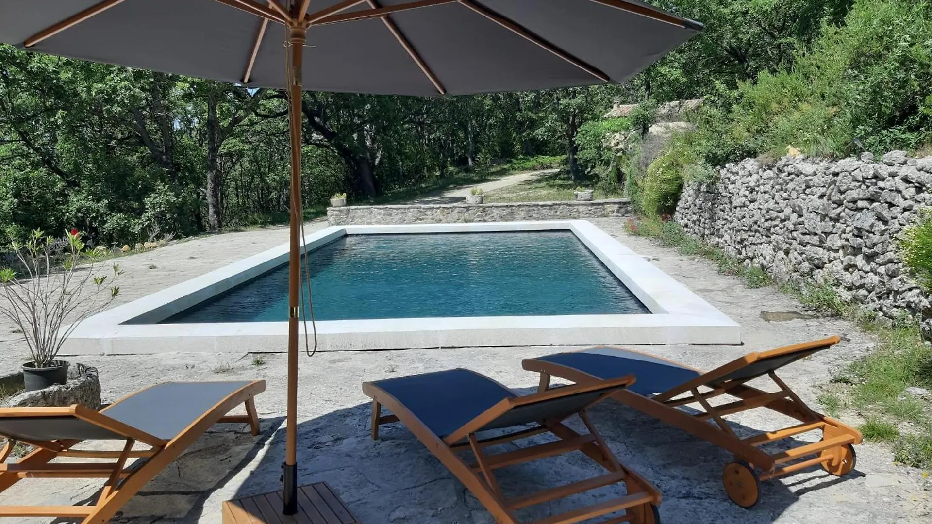 Holiday home En Pleine Foret Aurel  France